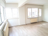 Yalova Bahçelievler Mah. Kiralık Konumu Çok Güzel Temiz 3+1 Daire