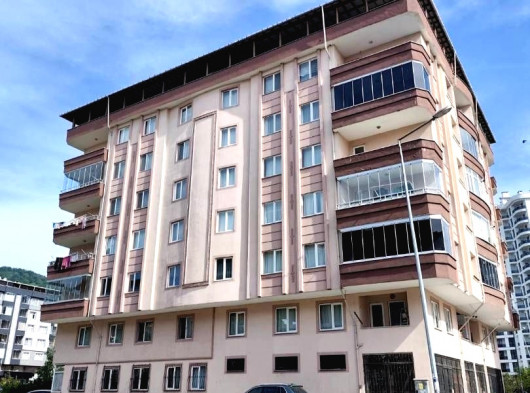 Konumu Güzel Ara Kat , Geniş Ve Ferah