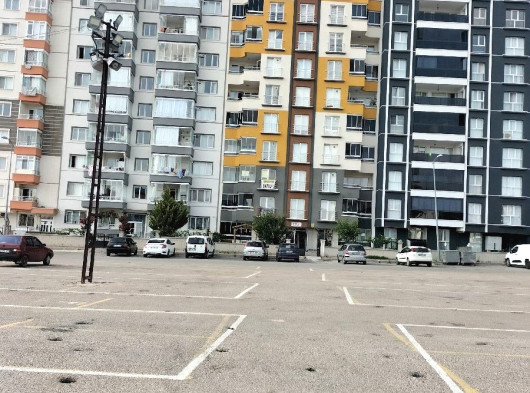 Sahibinden 3+1 İskanlı Metro Ve Sincan Araştırma Hastanesine 200 Mt
