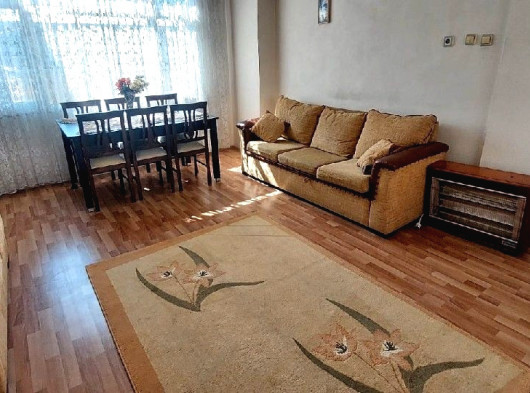 Bahçelievler Soğanlıda 2+1 Kiralık 16 Bin Tl . Eşyalı Çift Balkon Çift Wc 130 M2