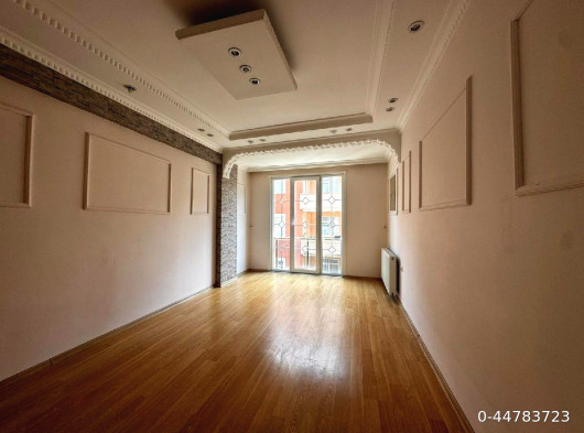 Esenyurt Mehterçeşme 2+1 Ara Kat Asansörlu Kiralık Daire