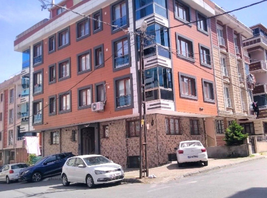 Sahibinden Çift Cepheli 1+1 Yüksek Giriş Mutfak Ayrı M7 Metro Yürüme Mesafesinde