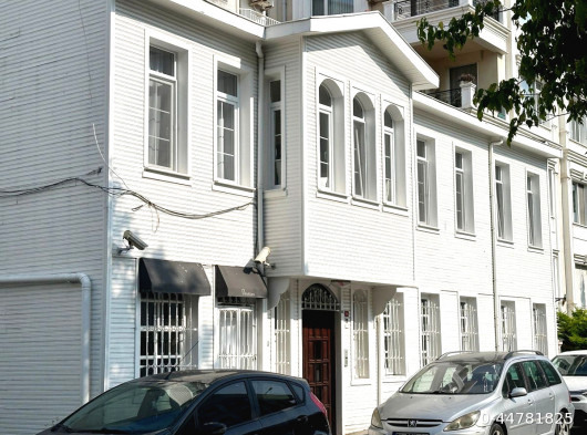 Yeşilköy Gülibrişim'de Cumbalı Köşk Dairesi | Denize 2dk