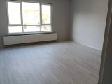 Sahibinden Site İçerisinde Metro Ve Hastaneye Yakın Ara Kat 3+1 Kiralık Daire
