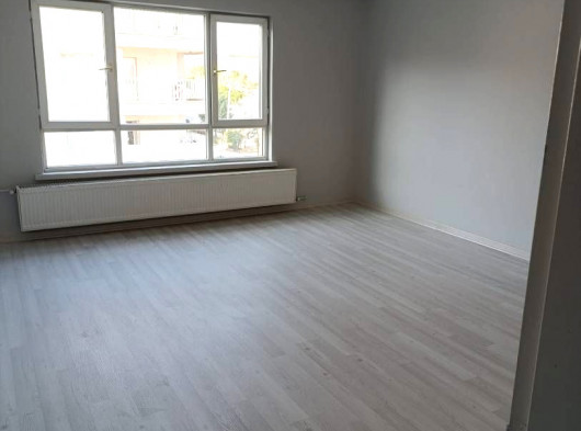 Sahibinden Site İçerisinde Metro Ve Hastaneye Yakın Ara Kat 3+1 Kiralık Daire