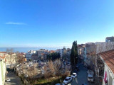Hükümet Caddesine Çok Yakın Bir Konumda Deniz Manzaralı 3.Kat Satılık Daire