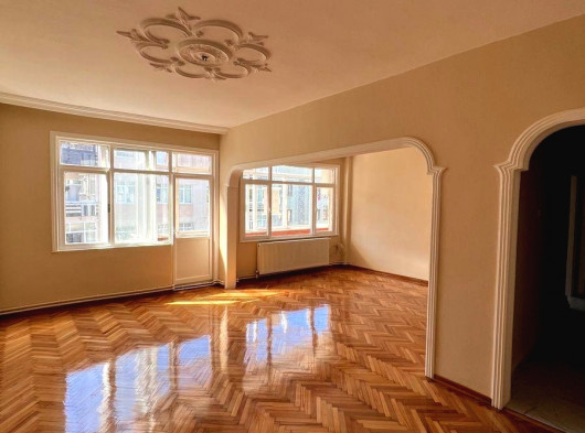 İstanbul Üsküdar Valide-i Atik Mah. 2 + 1 Kiralık Daire
