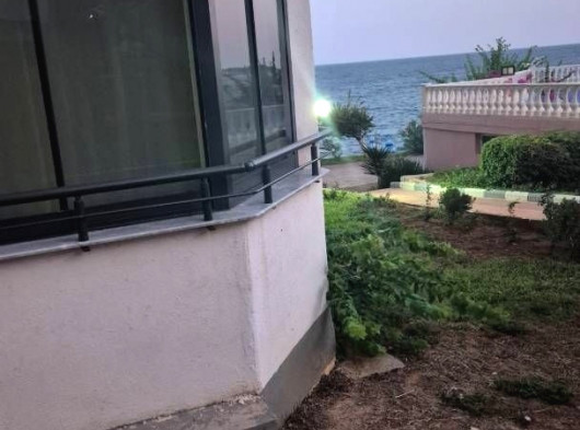 Denizi Sifir 2+1 Oturup Kahveni İcerken Denizi Seyret Leb-İ Derya