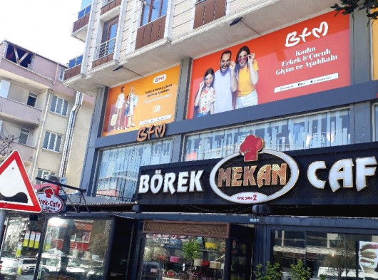 ESENYURT KIRAÇ'TA CADDE ÜZERİNDE SATILIK DAİRE شقة للبيع على الشارع في إسنيورت كيراج