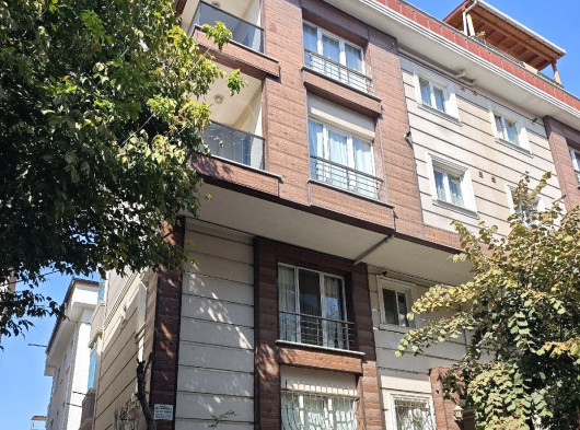 Temiz boş dairesi 2+1