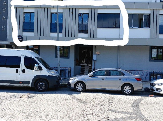2 Cepheside Açık 1. Kat Alperen Caddesinde Metroya Yürüme Mesafe