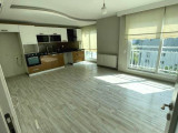 Sahibinden 3+1 Güvenlikli Sitede, Oturuma Hazır ,Yeni Boyanmış, Ebeveyn Banyolu