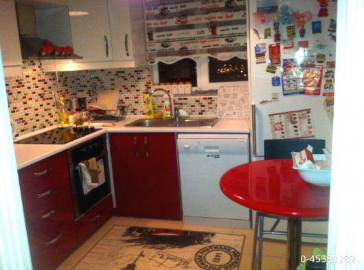 beylikdüzü beykent perlavista avm e5 metrobüs durağı yanı