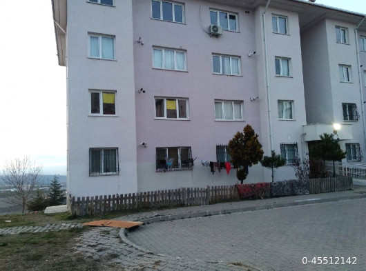 Mamak zirvekent TOKİ konutlarında 1+1 daire temiz